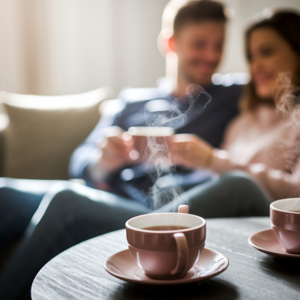 Infusions de CBD et sexualité : pas aphrodisiaques, mais réduisent stress et douleurs et favorisent le plaisir