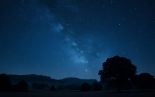 ciel-nocturne-etoiles-paysage-francais